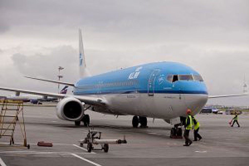 Samolet_KLM